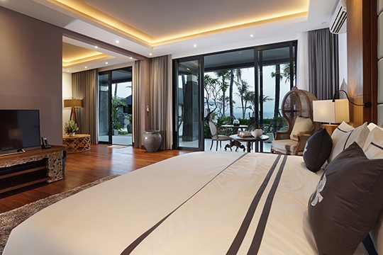 Tirtha Bayu Villa II - Deluxe Suite and view